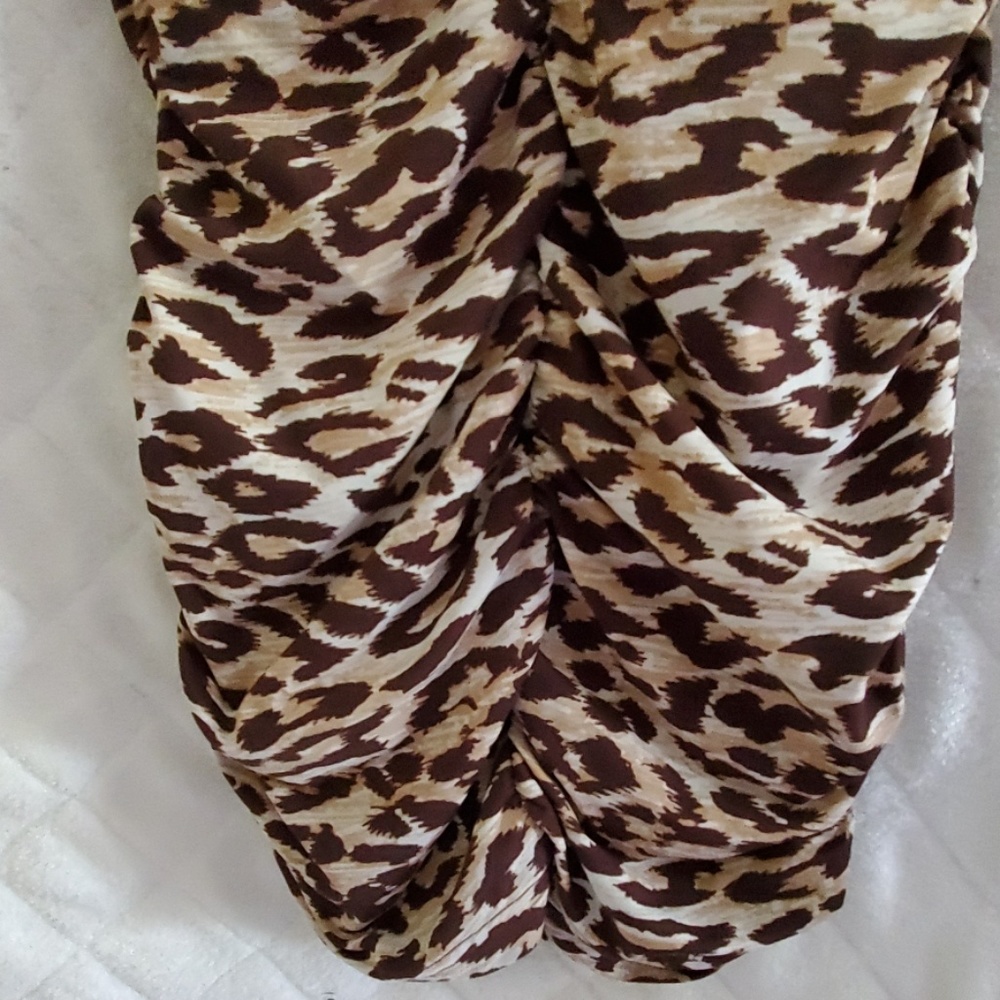 Dress - Picture 6 of 7